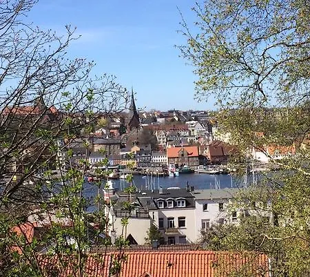 Ferienwohnung Maya, Sudbalkon & Ruhig Gelegen