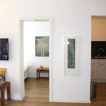 Ferienwohnung Maya, Sudbalkon & Ruhig Gelegen Apartment
